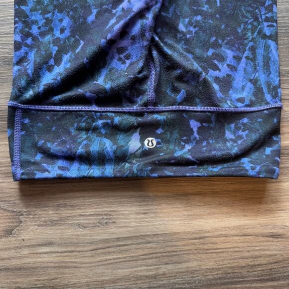 Lululemon Women’s Wunder Under Crop II purple Iris Floral Print legging size‎ 2 - Picture 3 of 6